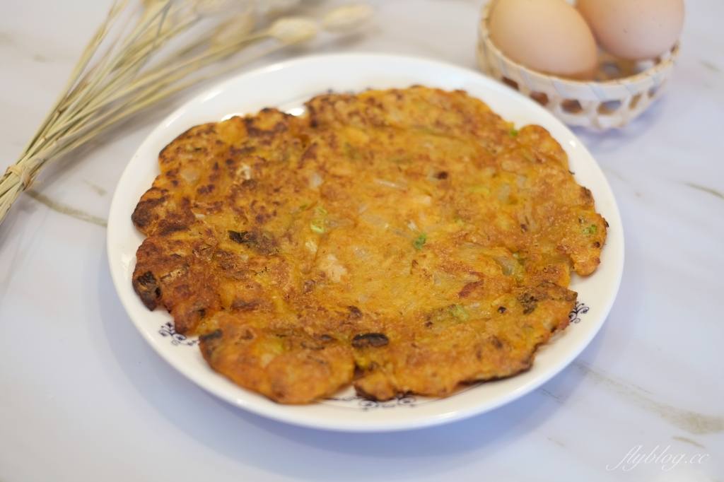 韓式煎餅做法｜複刻尹食堂2裡的泡菜鮪魚煎餅，這樣做的韓式煎餅做法酥脆好吃 @飛天璇的口袋