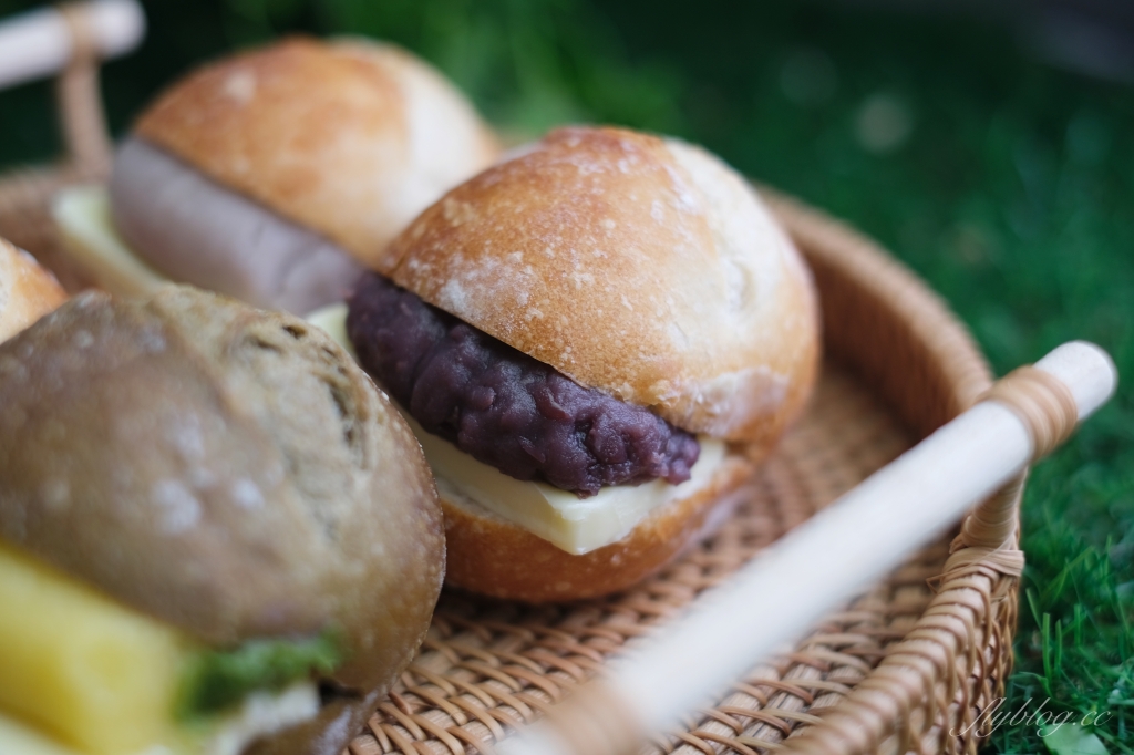 台中西區|小皮球麵包甜點.一開放訂購就秒殺,社區大樓的麵包甜點店 @飛天璇的口袋 台中西區|小皮球麵包甜點.一開放訂購就秒殺,社區大樓的麵包甜點店 @飛天璇的口袋