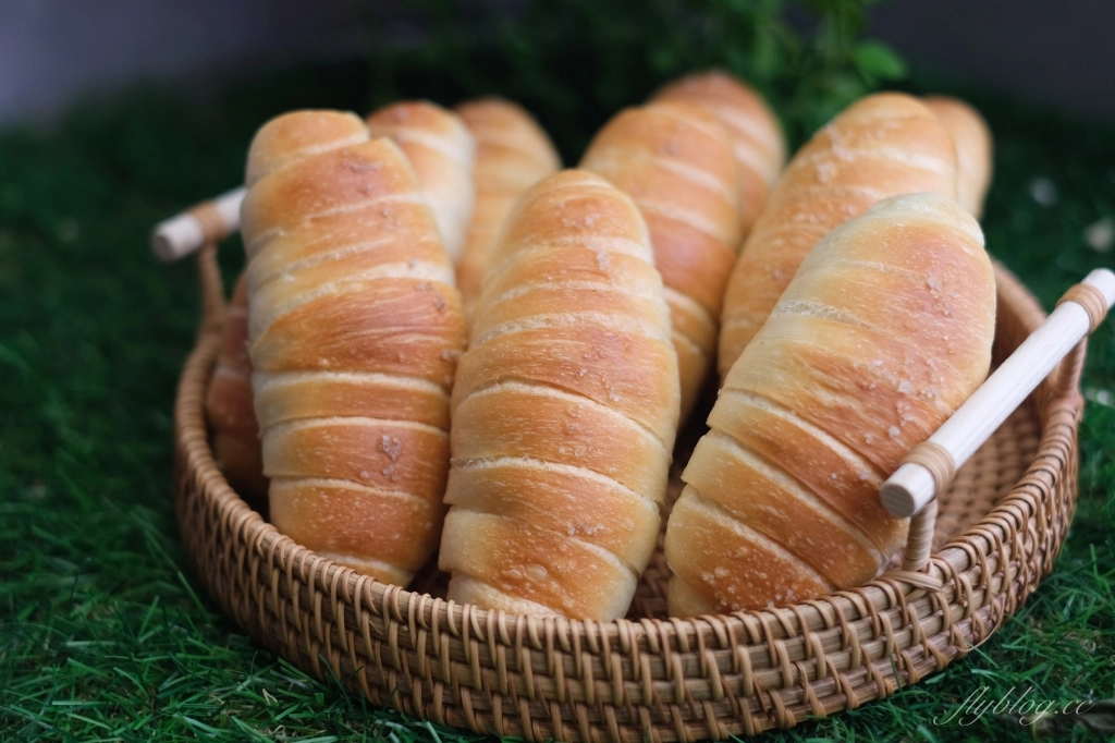 台中西區｜小皮球麵包甜點．一開放訂購就秒殺，社區大樓的麵包甜點店 @飛天璇的口袋