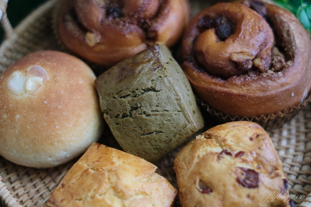 台中西區｜小皮球麵包甜點．一開放訂購就秒殺，社區大樓的麵包甜點店 @飛天璇的口袋
