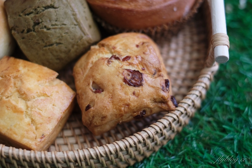 台中西區|小皮球麵包甜點.一開放訂購就秒殺,社區大樓的麵包甜點店 @飛天璇的口袋 台中西區|小皮球麵包甜點.一開放訂購就秒殺,社區大樓的麵包甜點店 @飛天璇的口袋