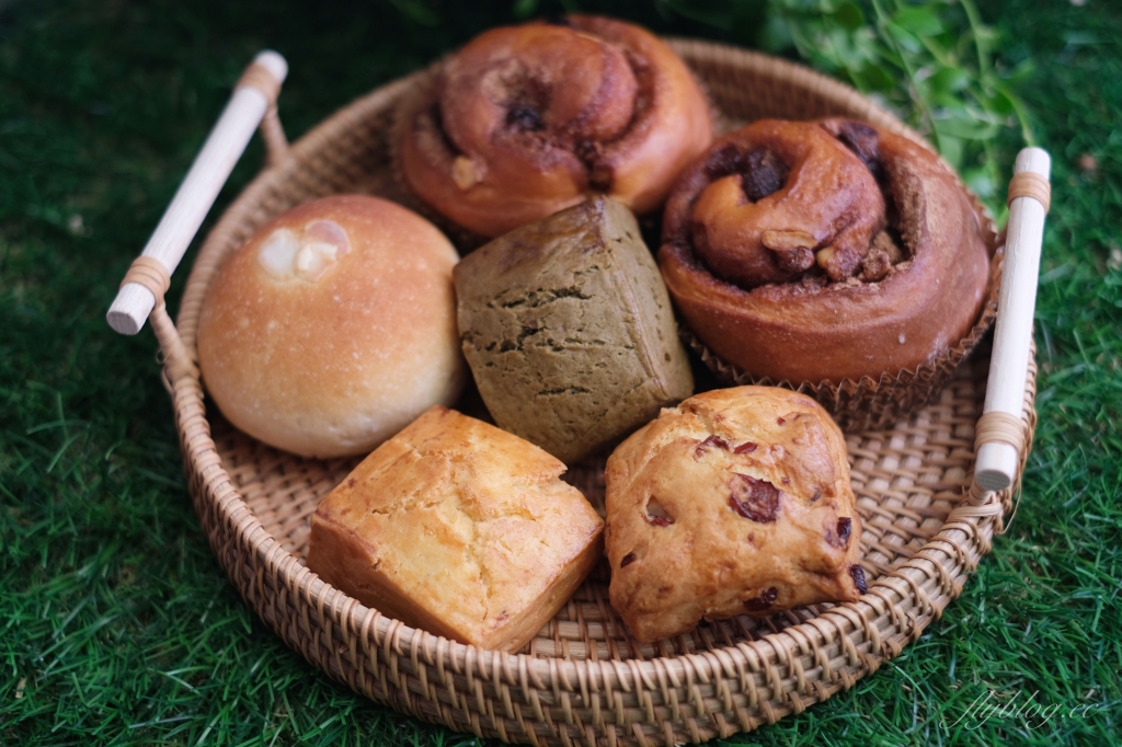 台中西區|小皮球麵包甜點.一開放訂購就秒殺,社區大樓的麵包甜點店 @飛天璇的口袋 台中西區|小皮球麵包甜點.一開放訂購就秒殺,社區大樓的麵包甜點店 @飛天璇的口袋
