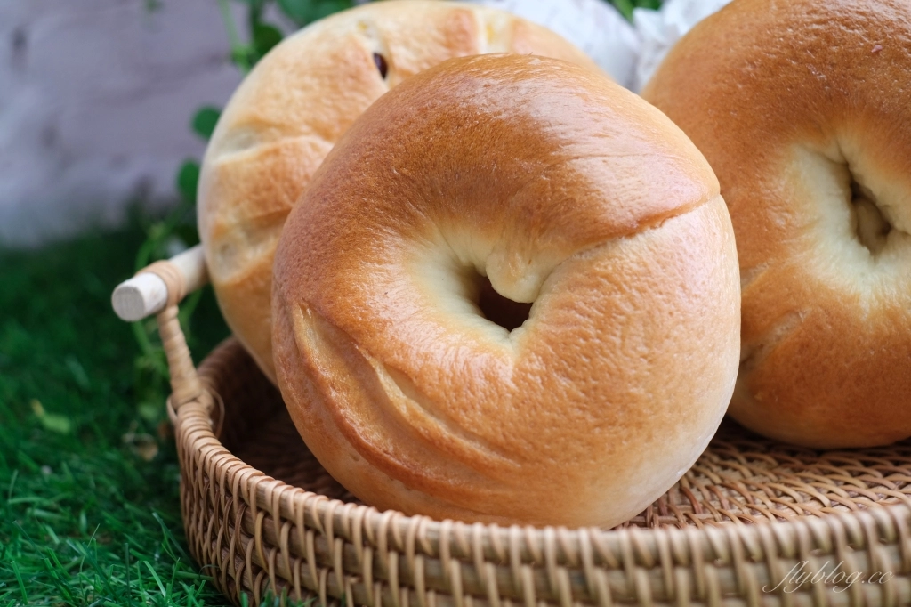 台中北屯｜拿手烘焙 近30種鹹甜口味貝果，還有手工餅乾和生日蛋糕 @飛天璇的口袋