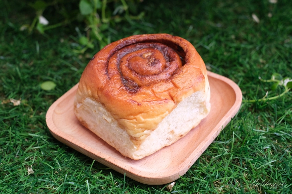 台中北屯｜拿手烘焙 近30種鹹甜口味貝果，還有手工餅乾和生日蛋糕 @飛天璇的口袋