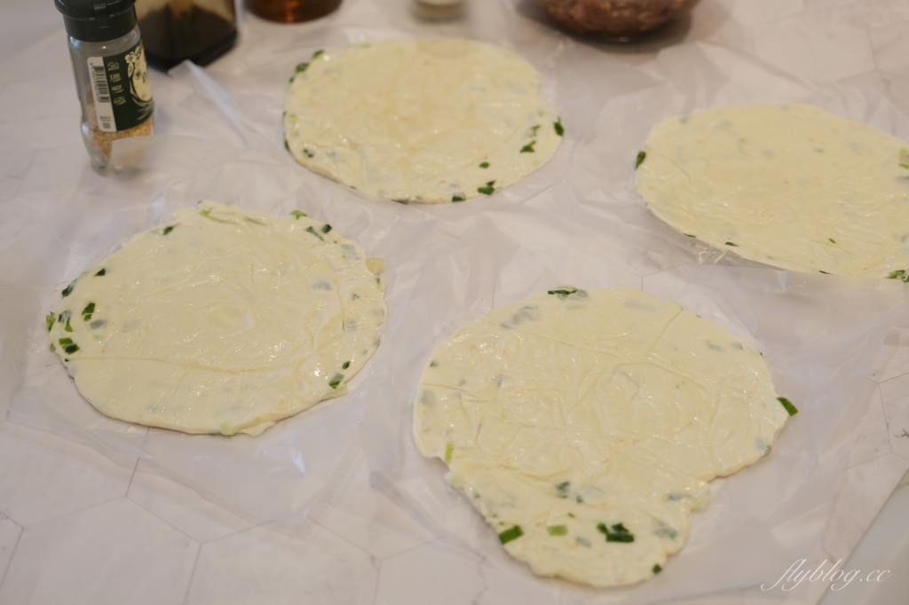 【食譜分享】義美蔥油餅胡椒餅食譜 用義美蔥油餅氣炸做法 夜市胡椒餅直接上桌 @飛天璇的口袋