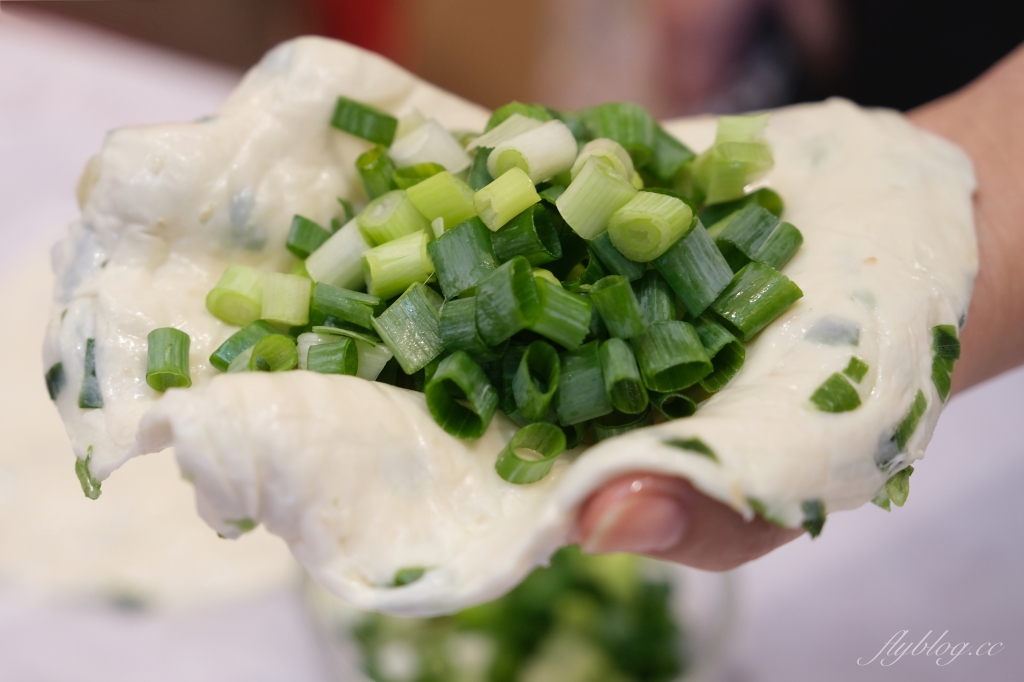 【食譜分享】義美蔥油餅胡椒餅食譜 用義美蔥油餅氣炸做法 夜市胡椒餅直接上桌 @飛天璇的口袋