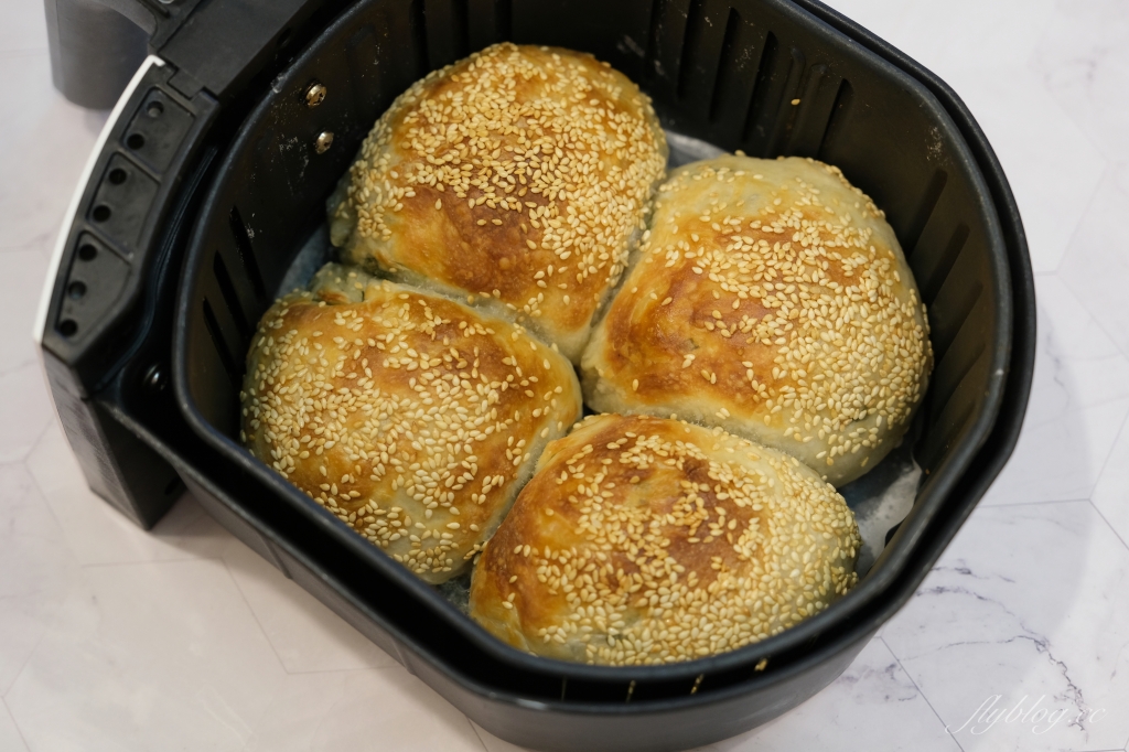 【食譜分享】義美蔥油餅胡椒餅食譜 用義美蔥油餅氣炸做法 夜市胡椒餅直接上桌 @飛天璇的口袋