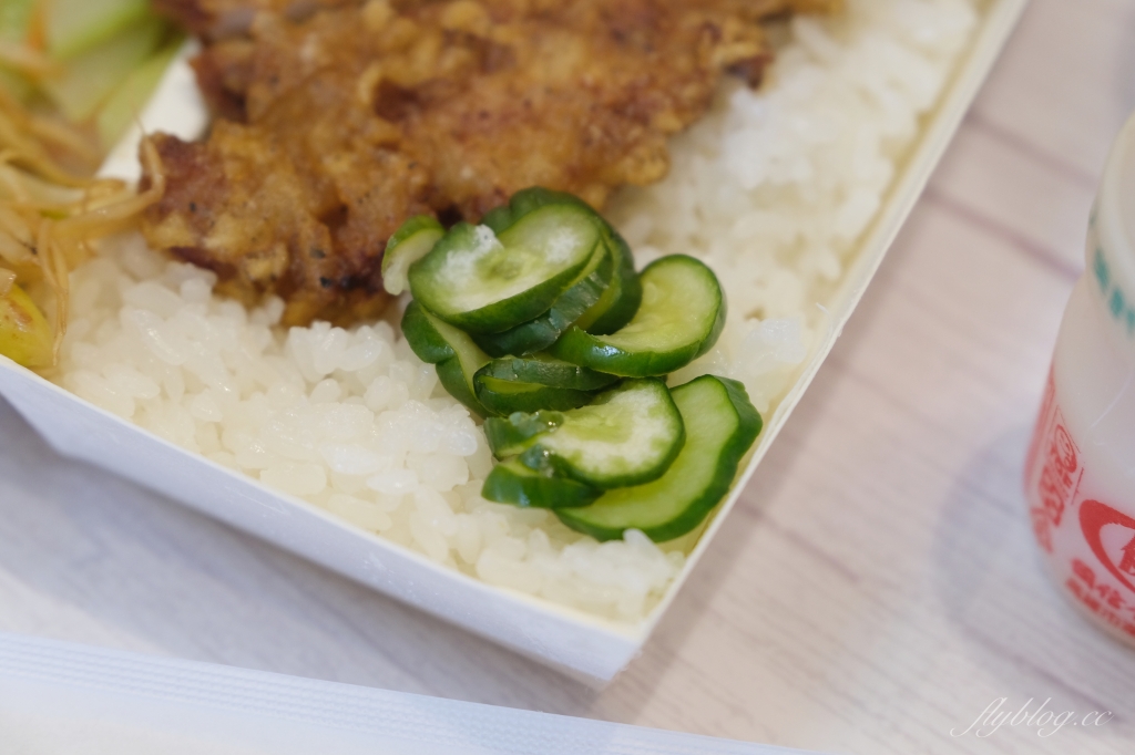 台中北區｜石蜜園．網友推薦排骨便當店，白飯讓我覺得好好吃 @飛天璇的口袋