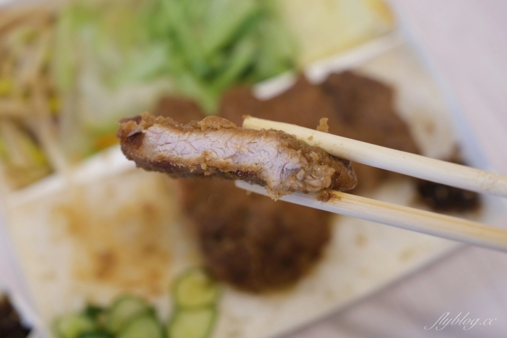 台中北區｜石蜜園．網友推薦排骨便當店，白飯讓我覺得好好吃 @飛天璇的口袋