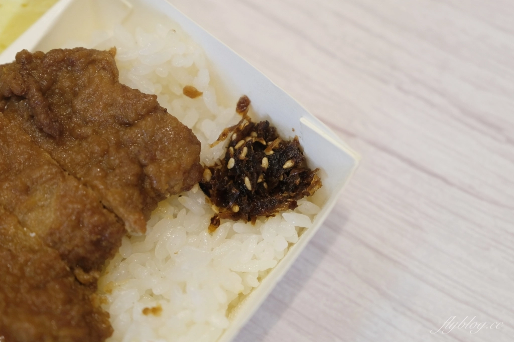 台中北區｜石蜜園．網友推薦排骨便當店，白飯讓我覺得好好吃 @飛天璇的口袋