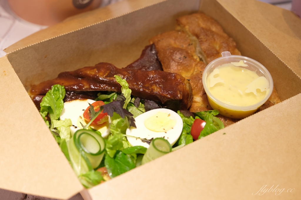 【台中西屯】堁夏咖啡，家裡也可以品嚐美味下午茶，骨肉分離的肋排好好吃 @飛天璇的口袋