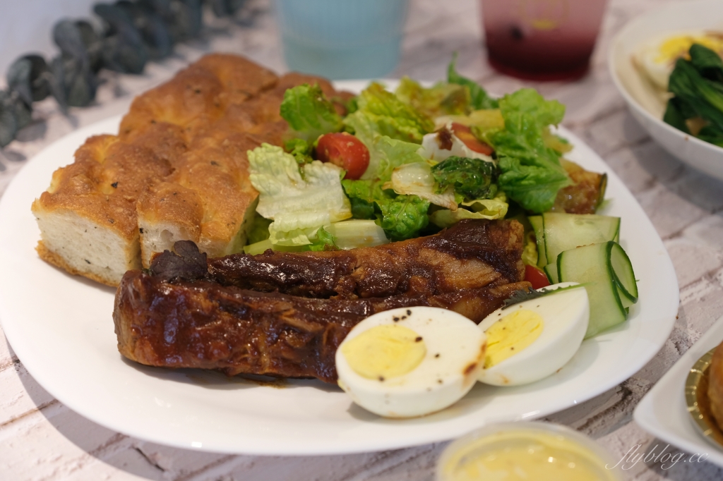 【台中西屯】堁夏咖啡，家裡也可以品嚐美味下午茶，骨肉分離的肋排好好吃 @飛天璇的口袋