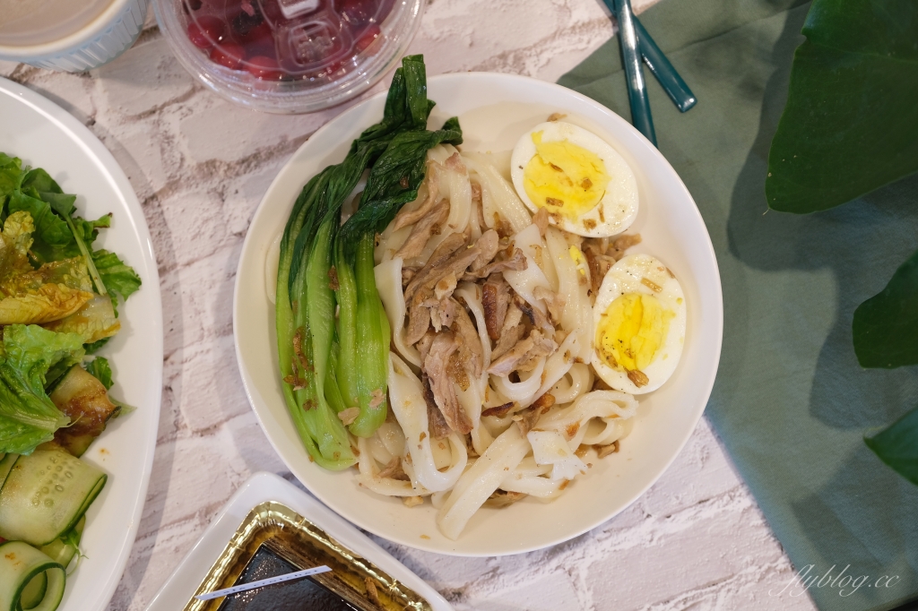 【台中西屯】堁夏咖啡，家裡也可以品嚐美味下午茶，骨肉分離的肋排好好吃 @飛天璇的口袋