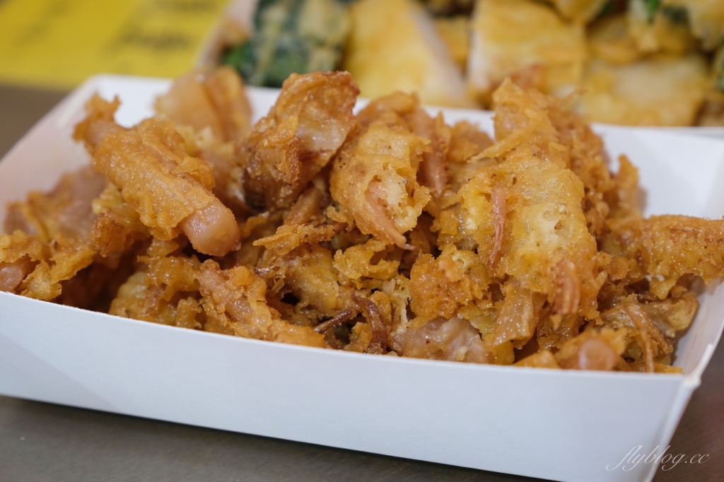 北斗楊炸物｜北斗在地80年的炸物店，傳承至第四代的美味，一開始營業就排隊 @飛天璇的口袋