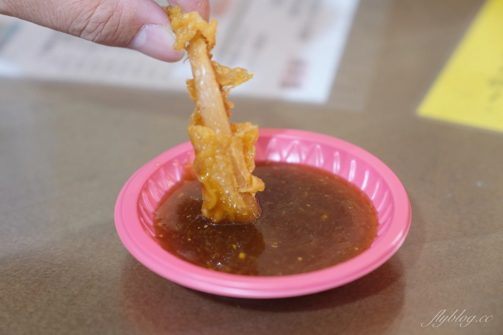 北斗楊炸物|北斗在地80年的炸物店,傳承至第四代的美味,一開始營業就排隊 @飛天璇的口袋 北斗楊炸物|北斗在地80年的炸物店,傳承至第四代的美味,一開始營業就排隊 @飛天璇的口袋