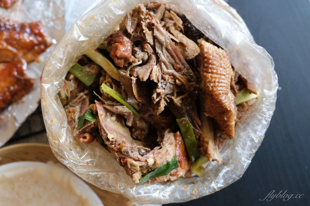 台中清水｜清水北平烤鴨．朋友推薦清水最好吃的烤鴨，環境和價格都很接地氣 @飛天璇的口袋