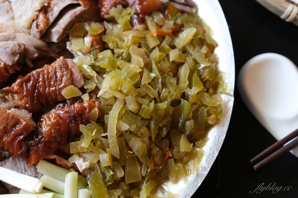 台中清水｜清水北平烤鴨．朋友推薦清水最好吃的烤鴨，環境和價格都很接地氣 @飛天璇的口袋