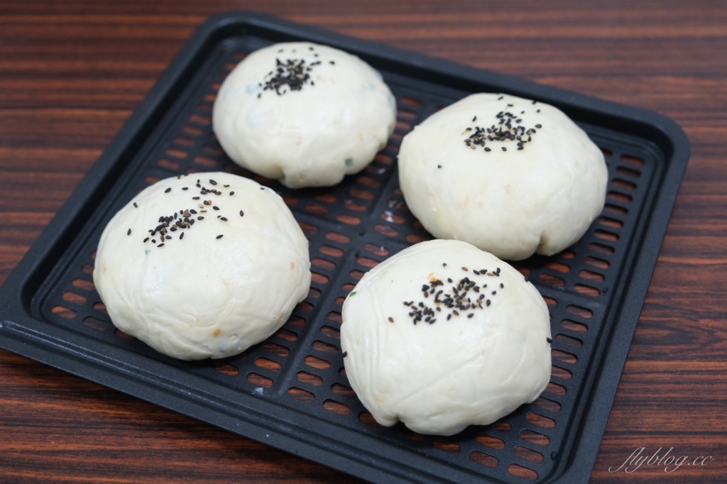 【食譜分享】義美蔥油餅胡椒餅食譜 用義美蔥油餅氣炸做法 夜市胡椒餅直接上桌 @飛天璇的口袋