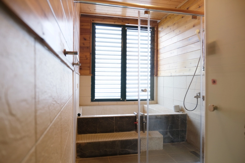 苗栗大湖|湖畔花時間.依山傍水的景觀民宿,還有療癒的露天溫泉 @飛天璇的口袋 苗栗大湖|湖畔花時間.依山傍水的景觀民宿,還有療癒的露天溫泉 @飛天璇的口袋