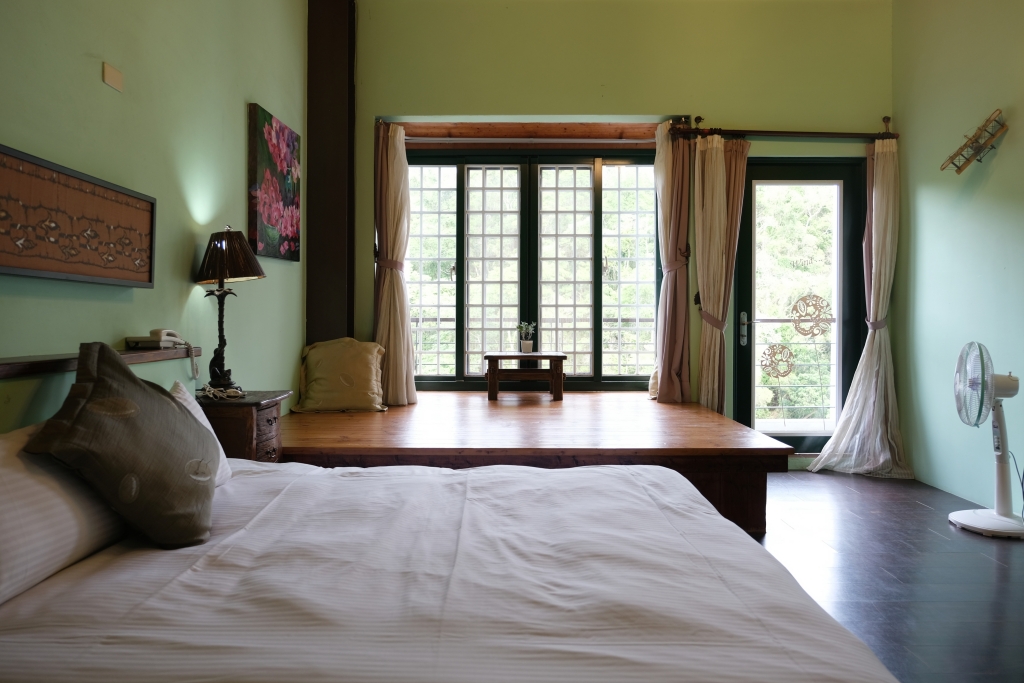 苗栗大湖|湖畔花時間.依山傍水的景觀民宿,還有療癒的露天溫泉 @飛天璇的口袋 苗栗大湖|湖畔花時間.依山傍水的景觀民宿,還有療癒的露天溫泉 @飛天璇的口袋