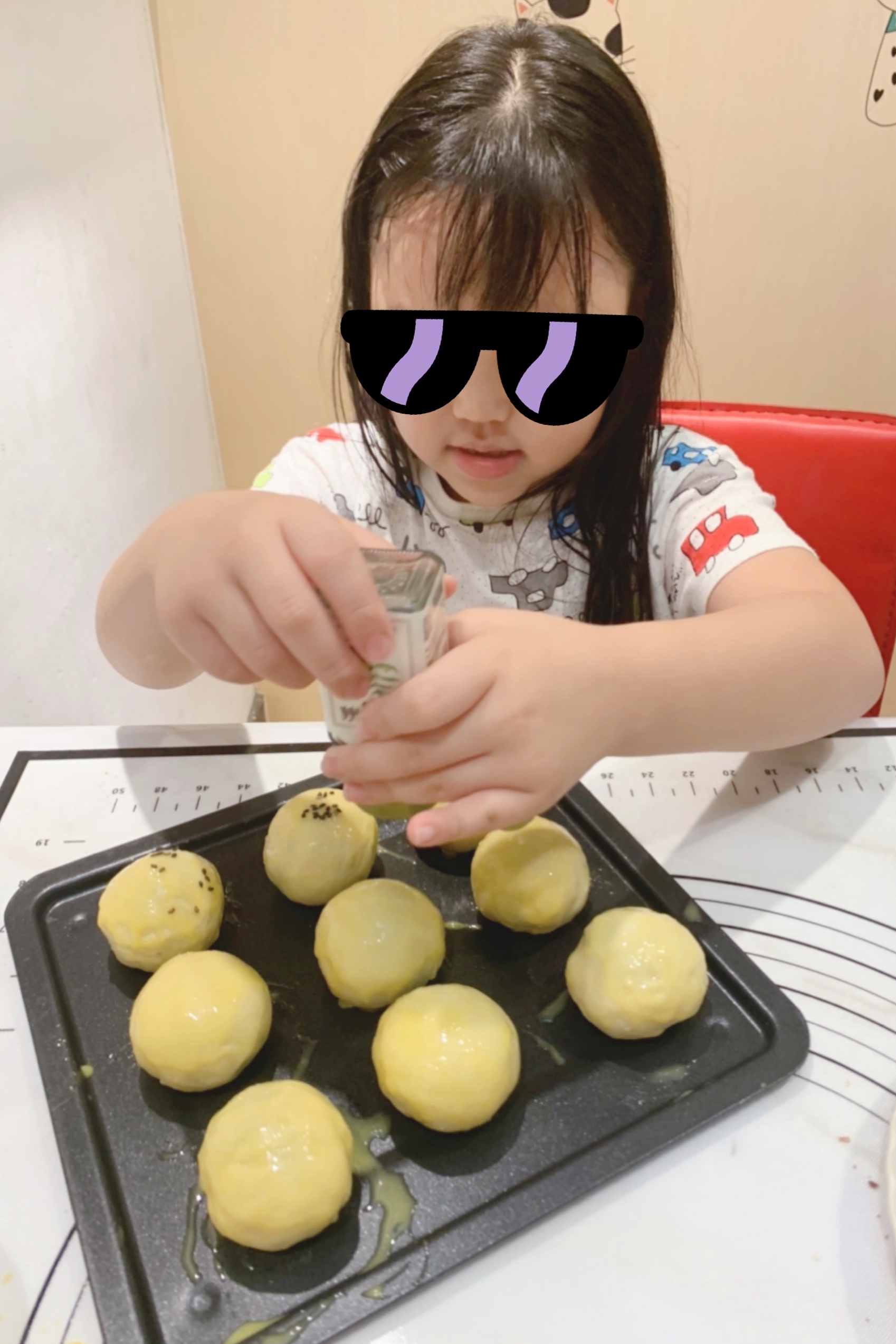 蛋黃酥食譜｜蛋黃酥的做法｜中秋節必吃的蛋黃酥，氣炸烤箱做第一次就成功 @飛天璇的口袋