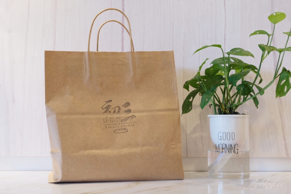 台中西屯｜初三吃麵包．令人耳目一新初三蛋黃酥，每月初三回饋弱勢團體 @飛天璇的口袋