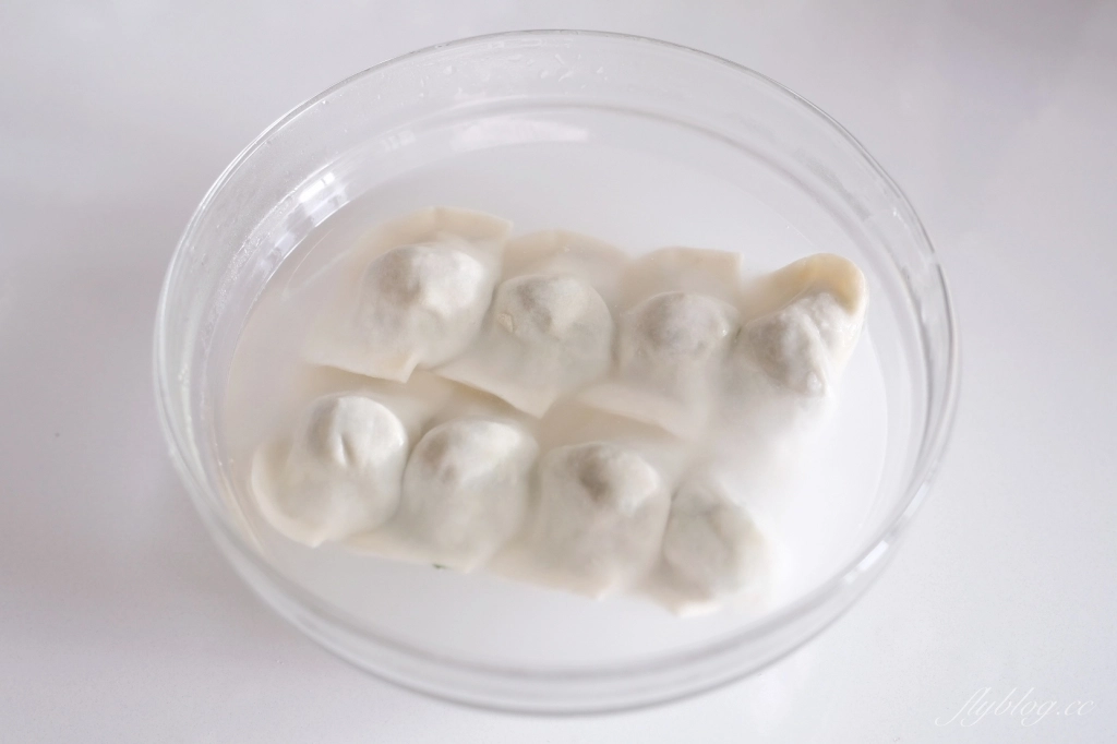 食譜分享｜氣炸鍋煎餃做法，免解凍！不用10分鐘，一盤酥脆煎餃上桌了 @飛天璇的口袋