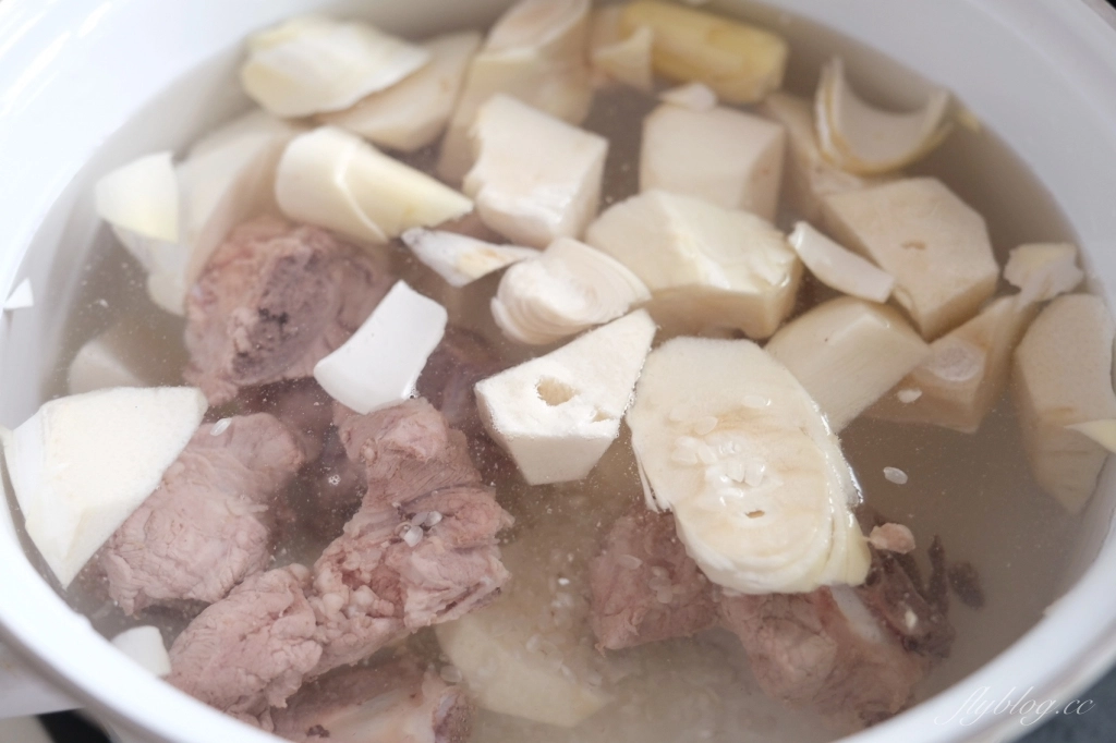 食譜分享|竹筍排骨湯做法.喝起來不苦的竹筍湯?加一匙生米進去就對了 @飛天璇的口袋 食譜分享|竹筍排骨湯做法.喝起來不苦的竹筍湯?加一匙生米進去就對了 @飛天璇的口袋
