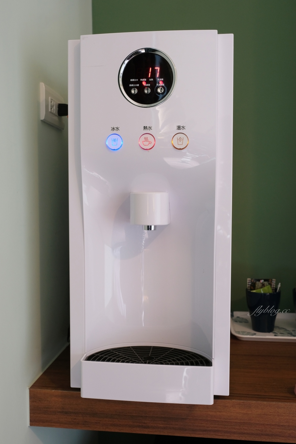 屏東小琉球｜小琉球皮亞諾旅店，小琉球新民宿，頂樓擁有露天游泳池 @飛天璇的口袋