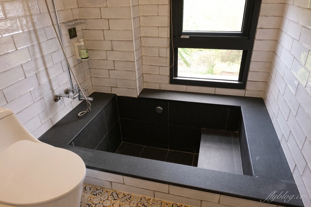 屏東小琉球｜小琉球皮亞諾旅店，小琉球新民宿，頂樓擁有露天游泳池 @飛天璇的口袋