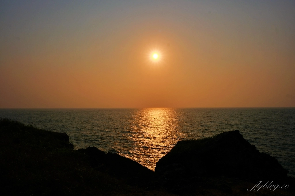 永安橋遺址｜小琉球最棒的欣賞落日秘境，遠古流傳的珊瑚岩 @飛天璇的口袋