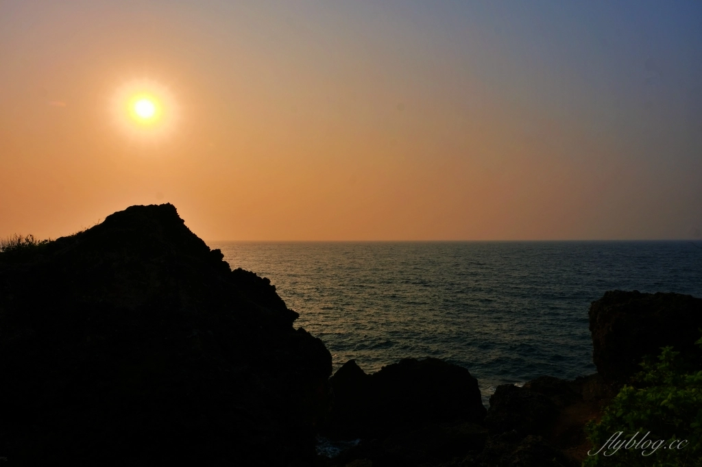 永安橋遺址｜小琉球最棒的欣賞落日秘境，遠古流傳的珊瑚岩 @飛天璇的口袋