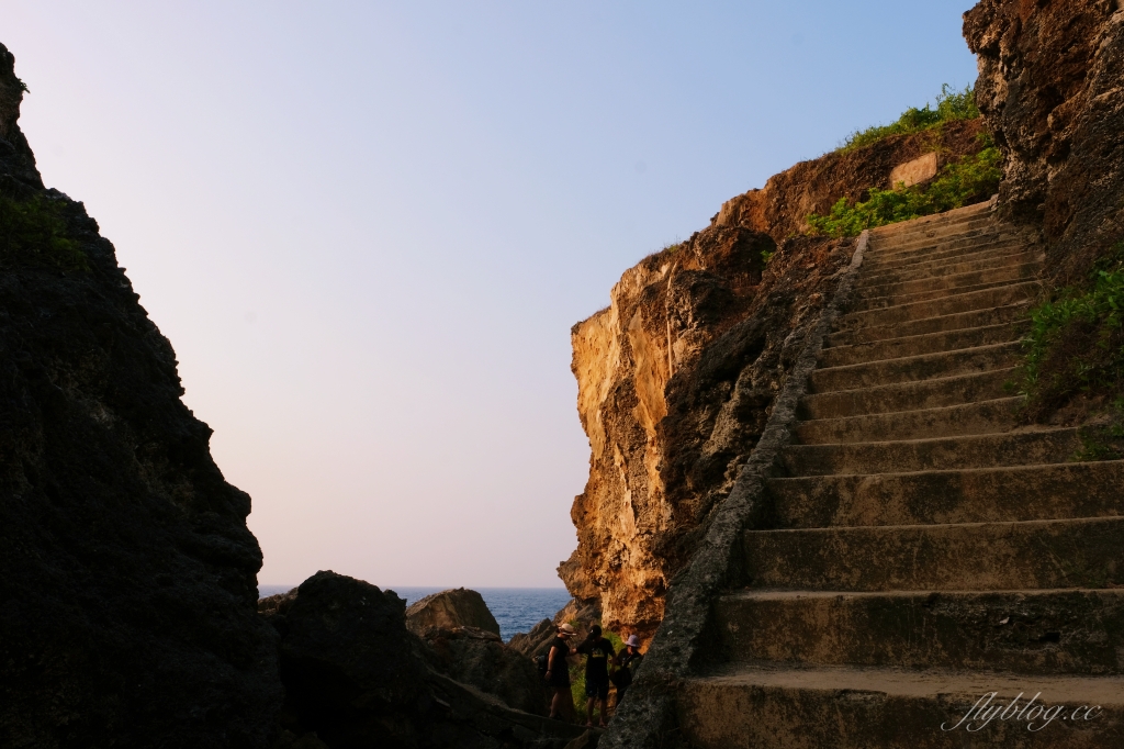 永安橋遺址｜小琉球最棒的欣賞落日秘境，遠古流傳的珊瑚岩 @飛天璇的口袋