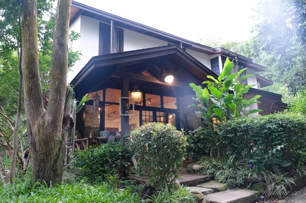 苗栗大湖|湖畔花時間.依山傍水的景觀民宿,還有療癒的露天溫泉 @飛天璇的口袋 苗栗大湖|湖畔花時間.依山傍水的景觀民宿,還有療癒的露天溫泉 @飛天璇的口袋