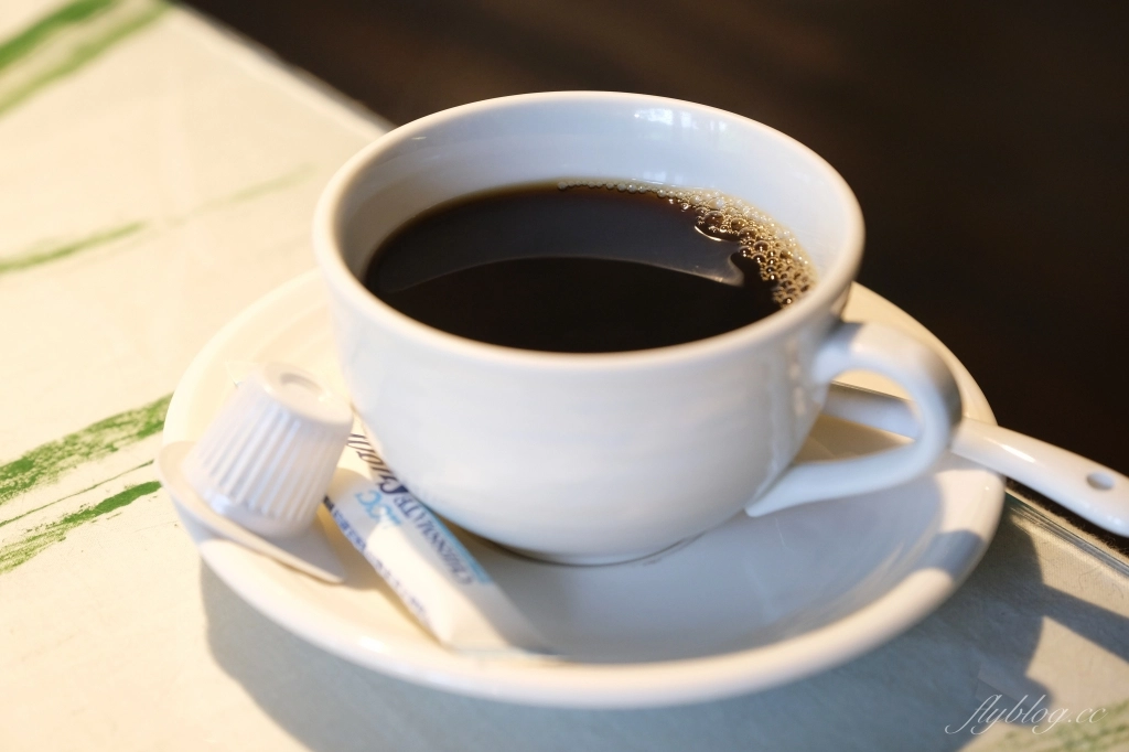 苗栗大湖|湖畔花時間.依山傍水的景觀民宿,還有療癒的露天溫泉 @飛天璇的口袋 苗栗大湖|湖畔花時間.依山傍水的景觀民宿,還有療癒的露天溫泉 @飛天璇的口袋