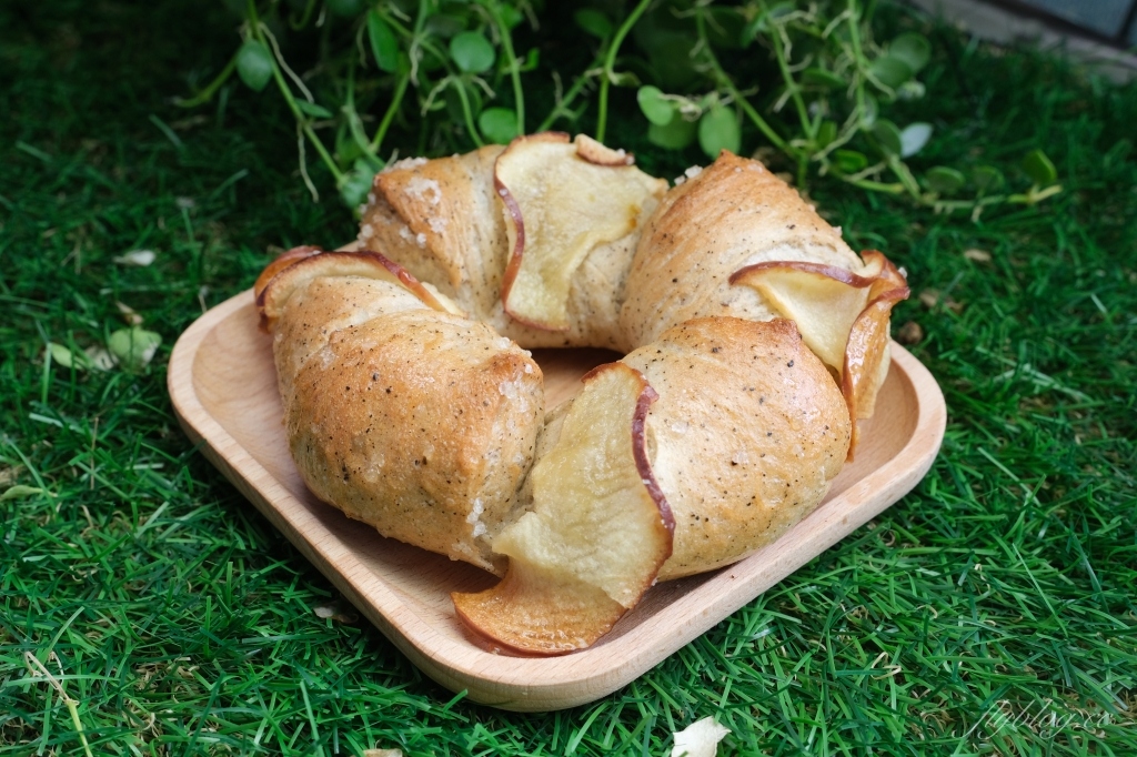台中西區｜模範貝果，模範街超人氣貝果專賣店，顛覆視覺與味覺的美味 @飛天璇的口袋