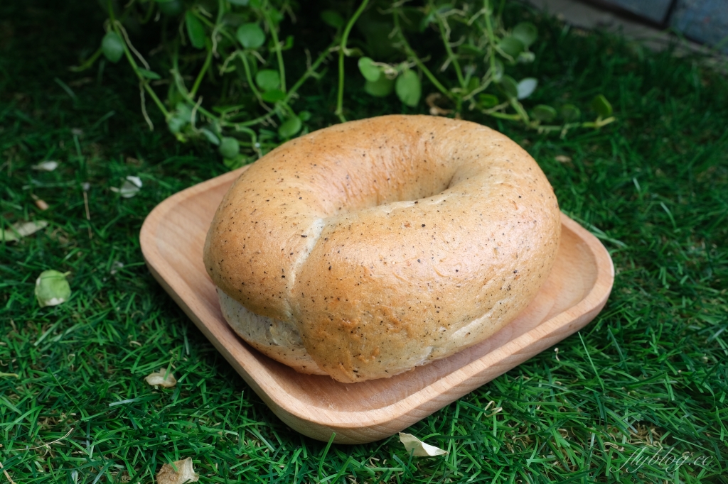 台中西區｜模範貝果，模範街超人氣貝果專賣店，顛覆視覺與味覺的美味 @飛天璇的口袋