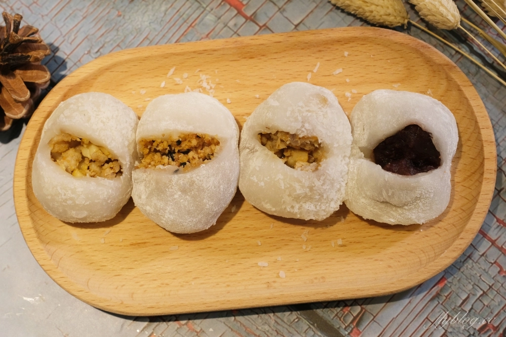 彰化美食｜大元麻糬．隱身城隍廟旁老餅店，彰化人氣最高的鹹麻糬 @飛天璇的口袋