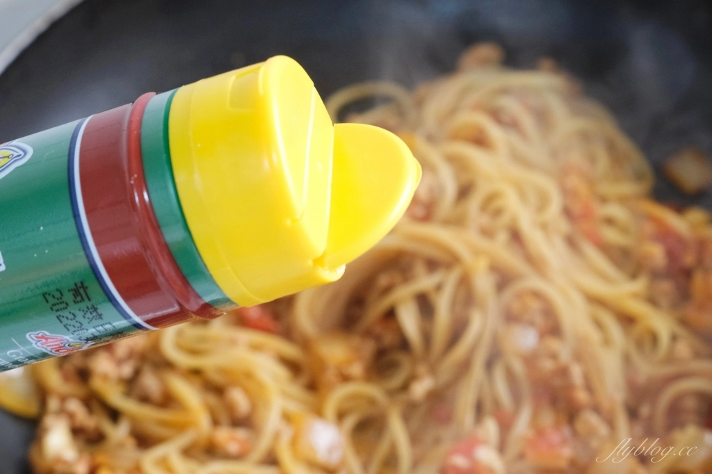 食譜分享｜番茄肉醬義大利麵做法，最簡單的紅醬義大利麵，第一次煮義大利麵就上手 @飛天璇的口袋