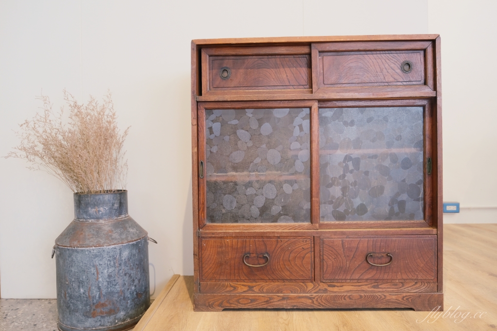 台中南屯｜ 青春漢堡 Aoharu Burger，創業十年田樂最新品牌，揉和日本洋食創作新樣態日式西餐 @飛天璇的口袋