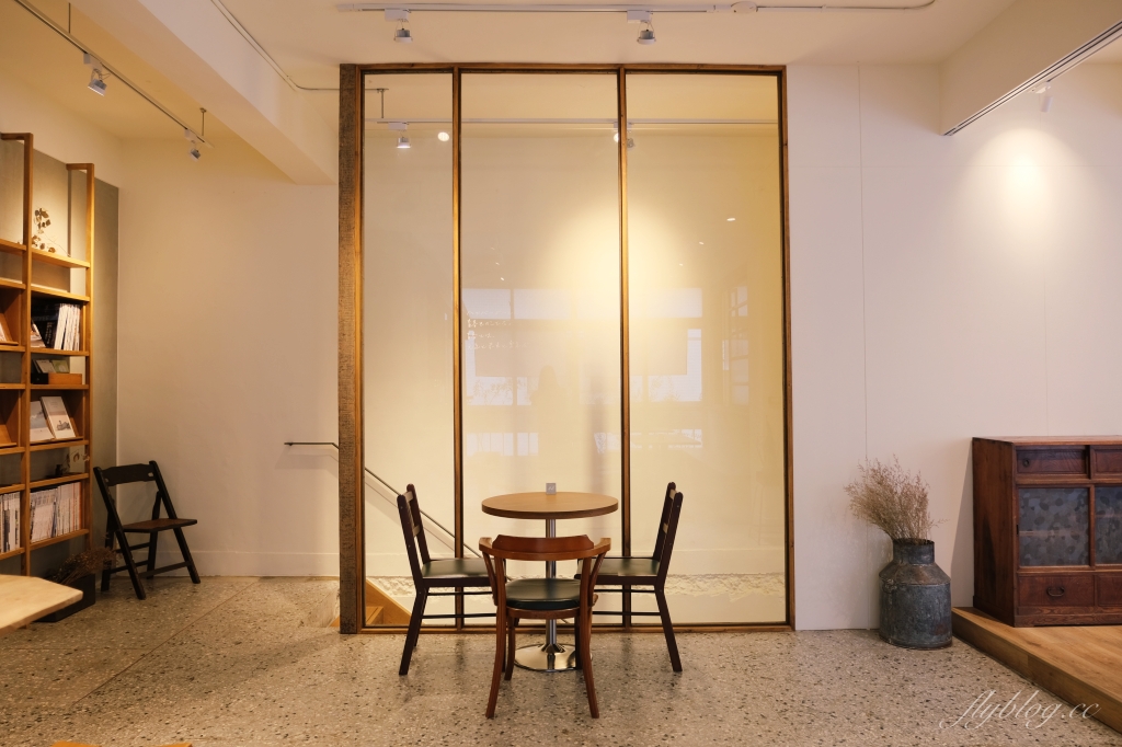 台中南屯｜ 青春漢堡 Aoharu Burger，創業十年田樂最新品牌，揉和日本洋食創作新樣態日式西餐 @飛天璇的口袋