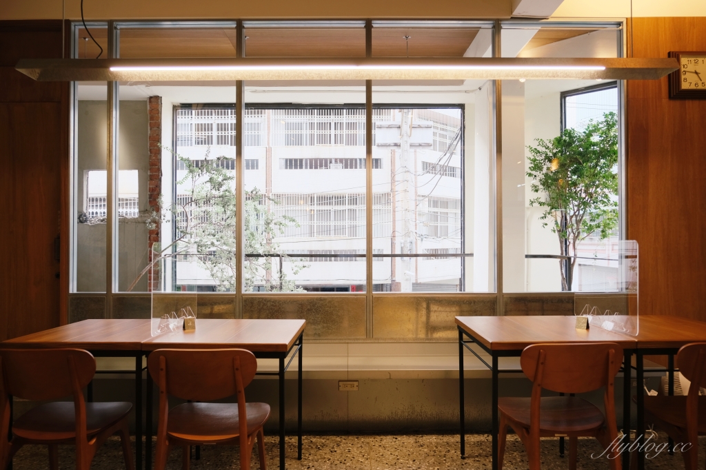 台中南屯｜ 青春漢堡 Aoharu Burger，創業十年田樂最新品牌，揉和日本洋食創作新樣態日式西餐 @飛天璇的口袋