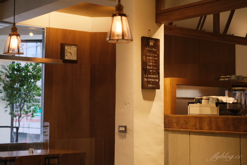 台中南屯｜ 青春漢堡 Aoharu Burger，創業十年田樂最新品牌，揉和日本洋食創作新樣態日式西餐 @飛天璇的口袋