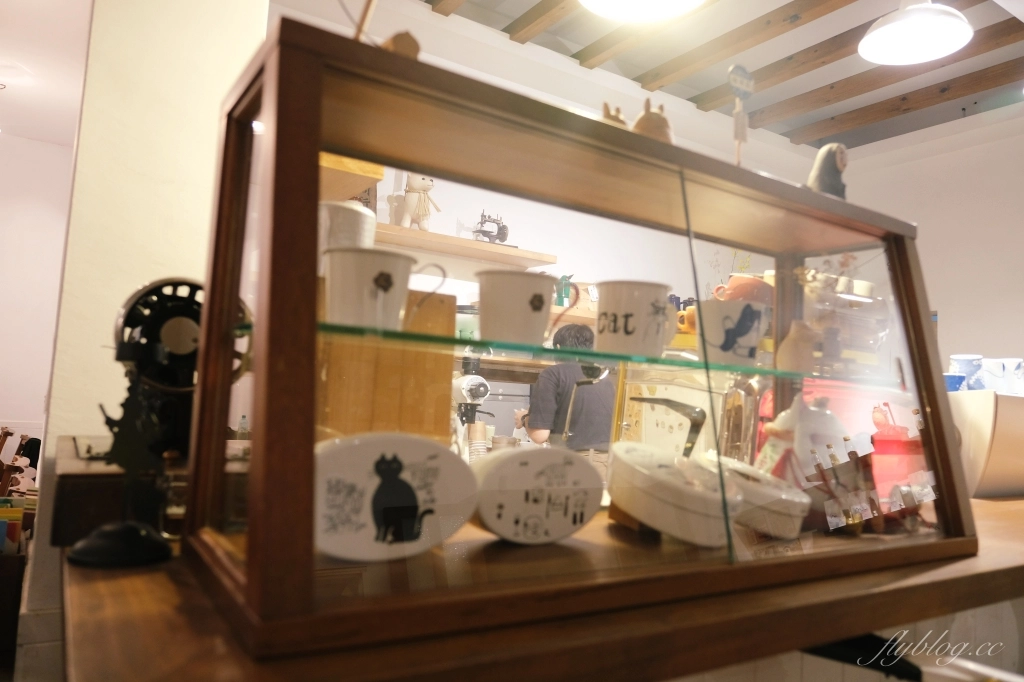 台中沙鹿｜Mitaka 3e Cafe．可愛的龍貓主題夜景餐廳，可以欣賞台中百萬夜景 @飛天璇的口袋