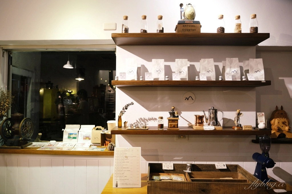 台中沙鹿｜Mitaka 3e Cafe．可愛的龍貓主題夜景餐廳，可以欣賞台中百萬夜景 @飛天璇的口袋