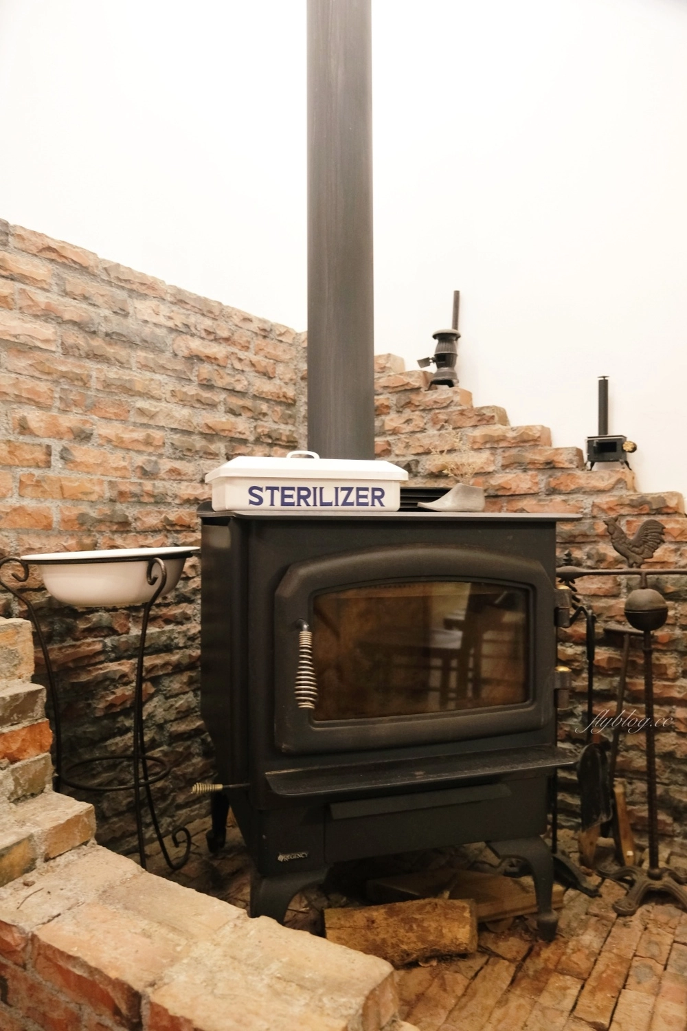 台中沙鹿｜Mitaka 3e Cafe．可愛的龍貓主題夜景餐廳，可以欣賞台中百萬夜景 @飛天璇的口袋