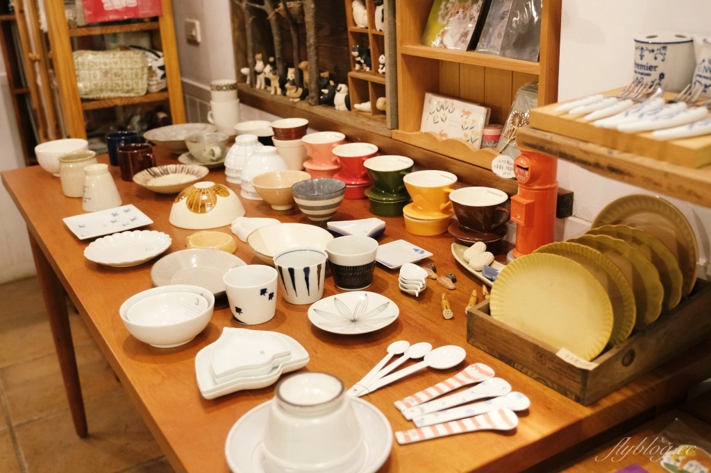 台中沙鹿｜Mitaka 3e Cafe．可愛的龍貓主題夜景餐廳，可以欣賞台中百萬夜景 @飛天璇的口袋