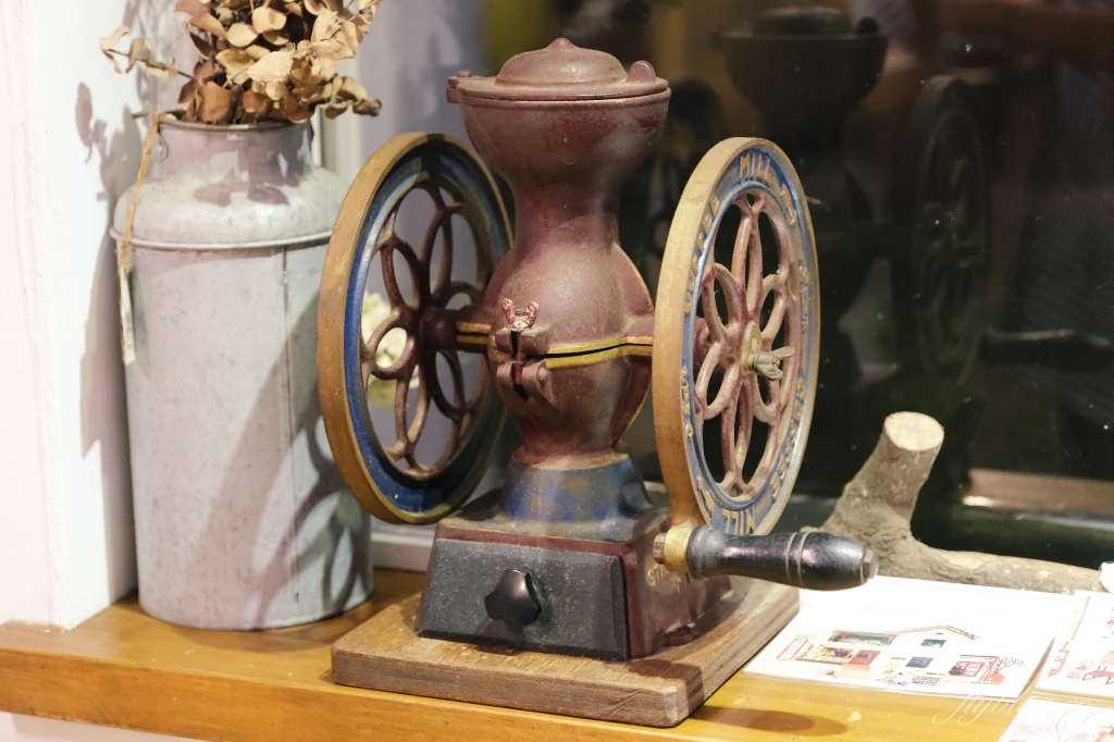 台中沙鹿｜Mitaka 3e Cafe．可愛的龍貓主題夜景餐廳，可以欣賞台中百萬夜景 @飛天璇的口袋