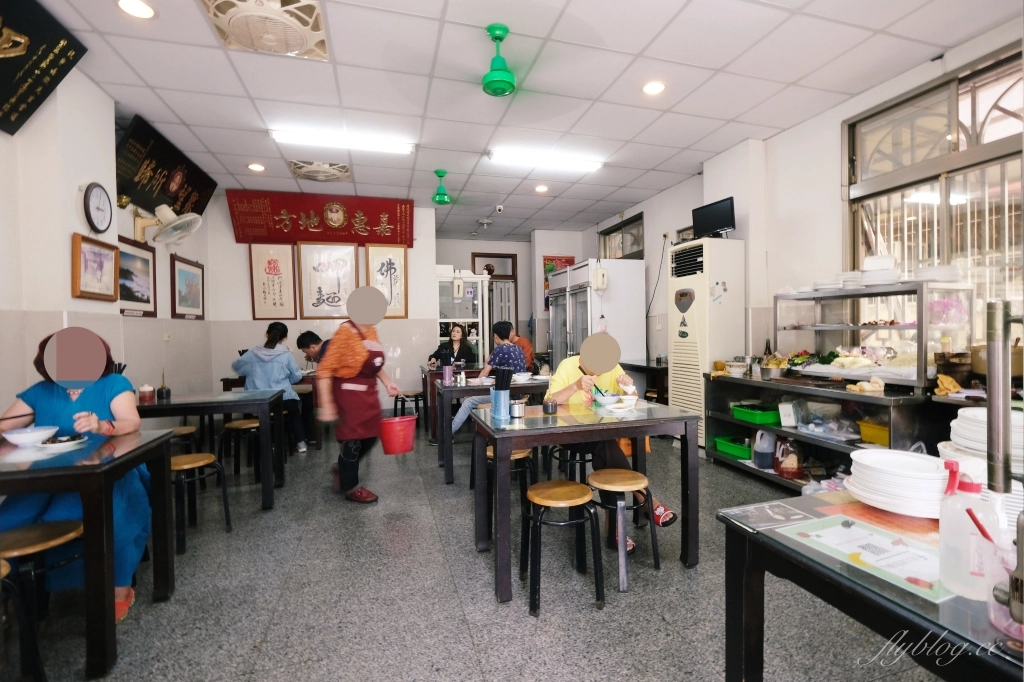 嘉義東區｜崇文錦魯麵．嘉義60年老店，從一碗1元攤車開始賣起白醋涼麵 @飛天璇的口袋