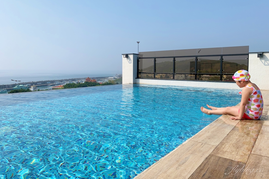 屏東小琉球｜小琉球皮亞諾旅店，小琉球新民宿，頂樓擁有露天游泳池 @飛天璇的口袋